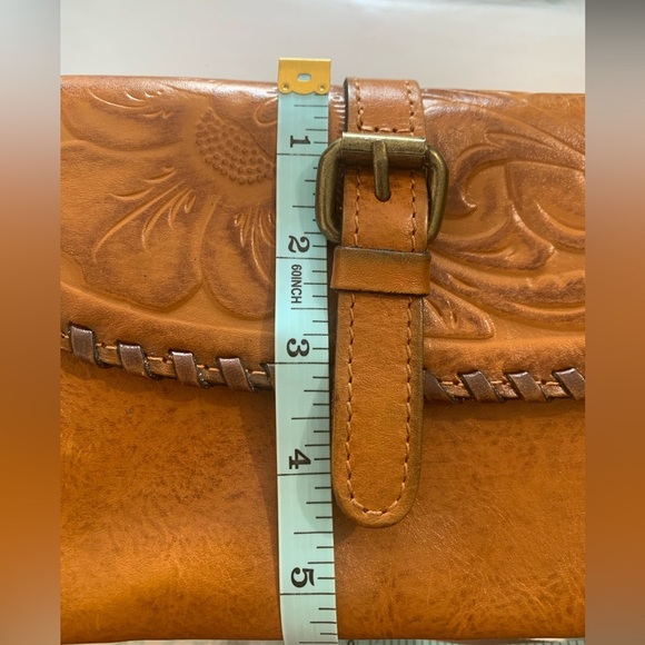 Patricia Nash Torri Crossbody Bag Greek Gold Embossed Floral Tooled Leather - Picture 14 of 16